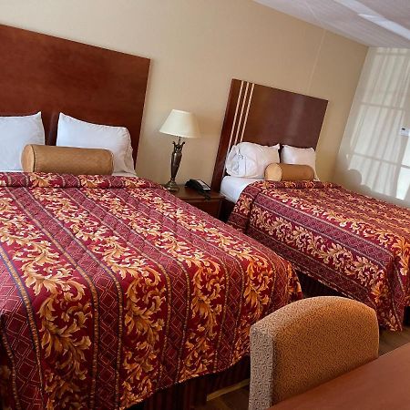 Riviera Inn And Suites Экстерьер фото